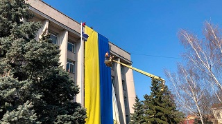 Xersonda yenidən Ukrayna bayrağı asıldı!