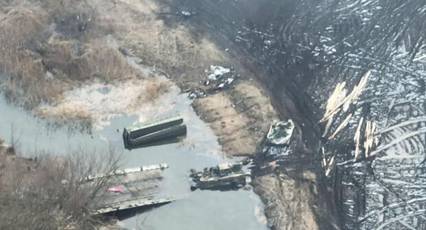 Rusiya qoşunları İrpen çayında ilişib qaldı: Ukrayna ordusu körpünü partlatdı