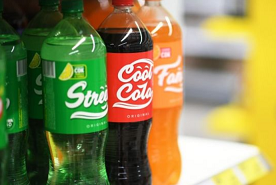 Rusiyada “Coca Cola” və “Pepsi” dizaynlarına oxşar qazlı içkilərin istehsalına başlanılıb – FOTO
