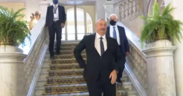 Prezidentin ​İtaliyadakı bu görüntüsü gündəm oldu — VİDEO