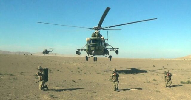 Hərbi helikopterlə döyüş atışlı təlim keçirildi – VİDEO