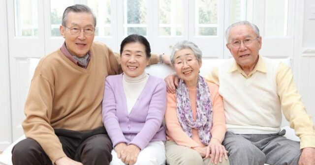 Yaponiyada yaşlı əhalinin sayı rekord həddə çatıb