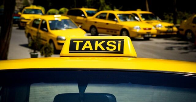 Azərbaycanda taksi sürücüləri 12 manat icbari tibbi sığorta haqqı ödəyəcəklər